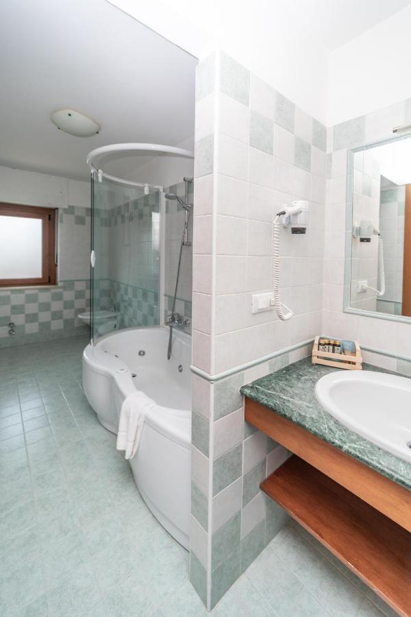 Hotel Gran Baita Oulx 外观 照片